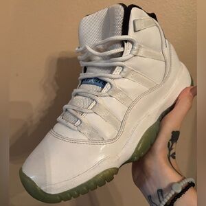 Air Jordan 11 BG 'Legend Blue'